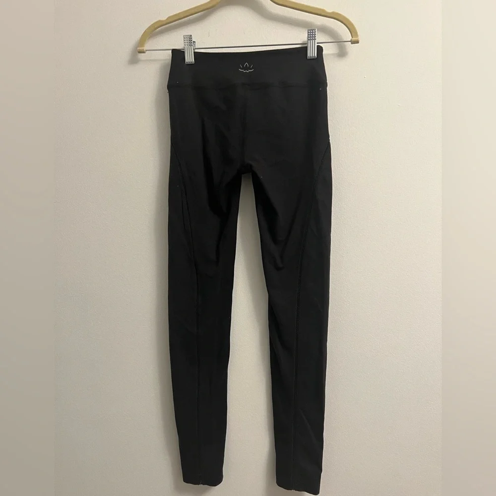 Beyond Yoga Black Leggings - Side Mesh Detail - Size S